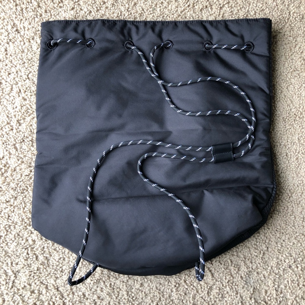 Pink black string bag - Picture 2 of 8